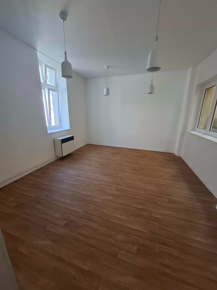 3 bedroom flat to rent, 78 m², Sedláčkova, Plzeň, Plzeňský Region 3 bedroom flat to rent, 78 m², Sedláčkova, Plzeň, Plzeňský Region