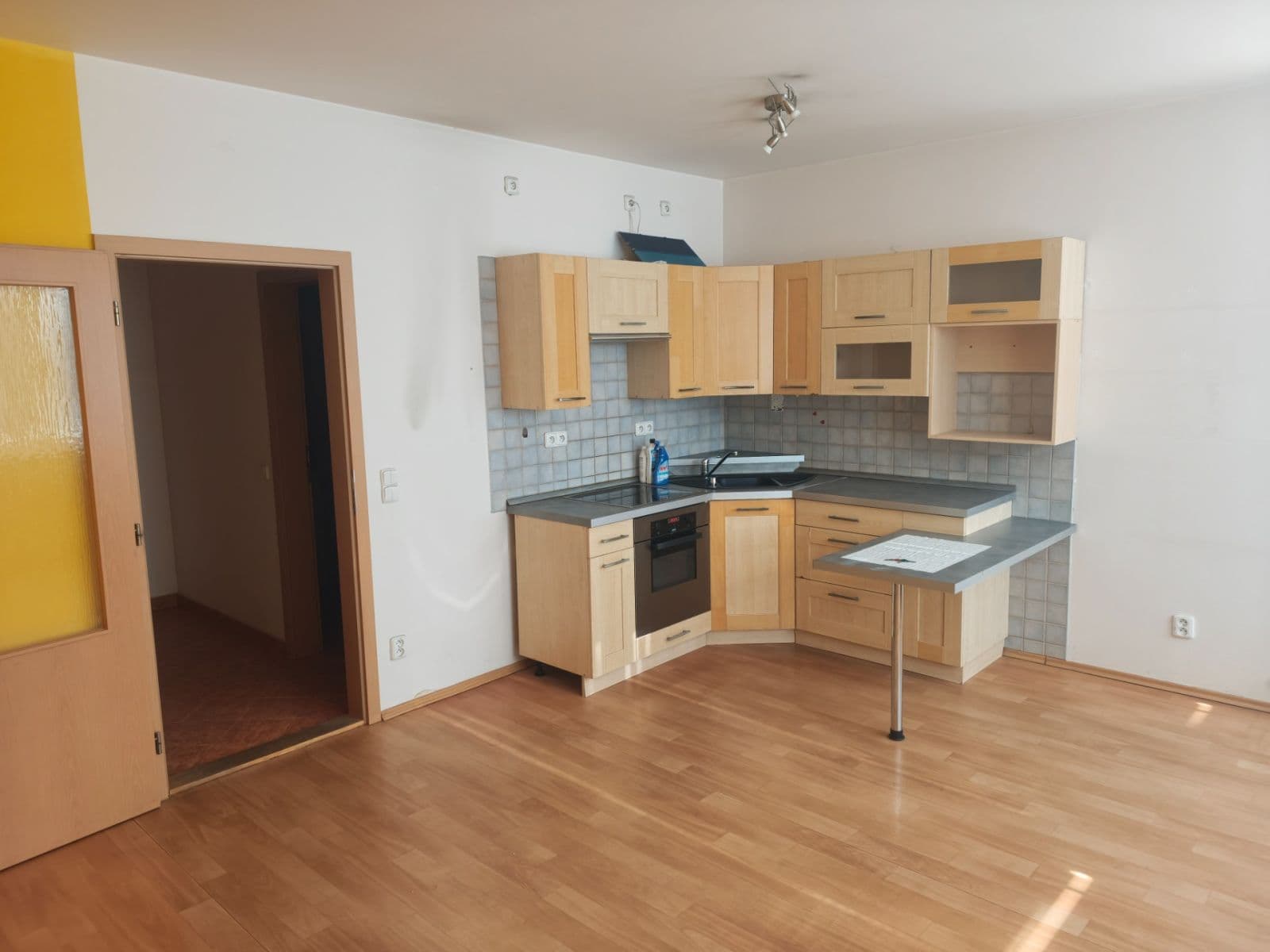 Studio flat to rent, 36 m², Martinická, Prague, Prague Studio flat to rent, 36 m², Martinická, Prague, Prague