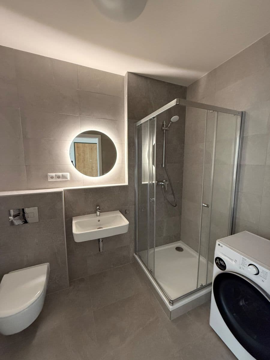 Studio flat to rent, 32 m², Divíškové, Prague, Prague Studio flat to rent, 32 m², Divíškové, Prague, Prague