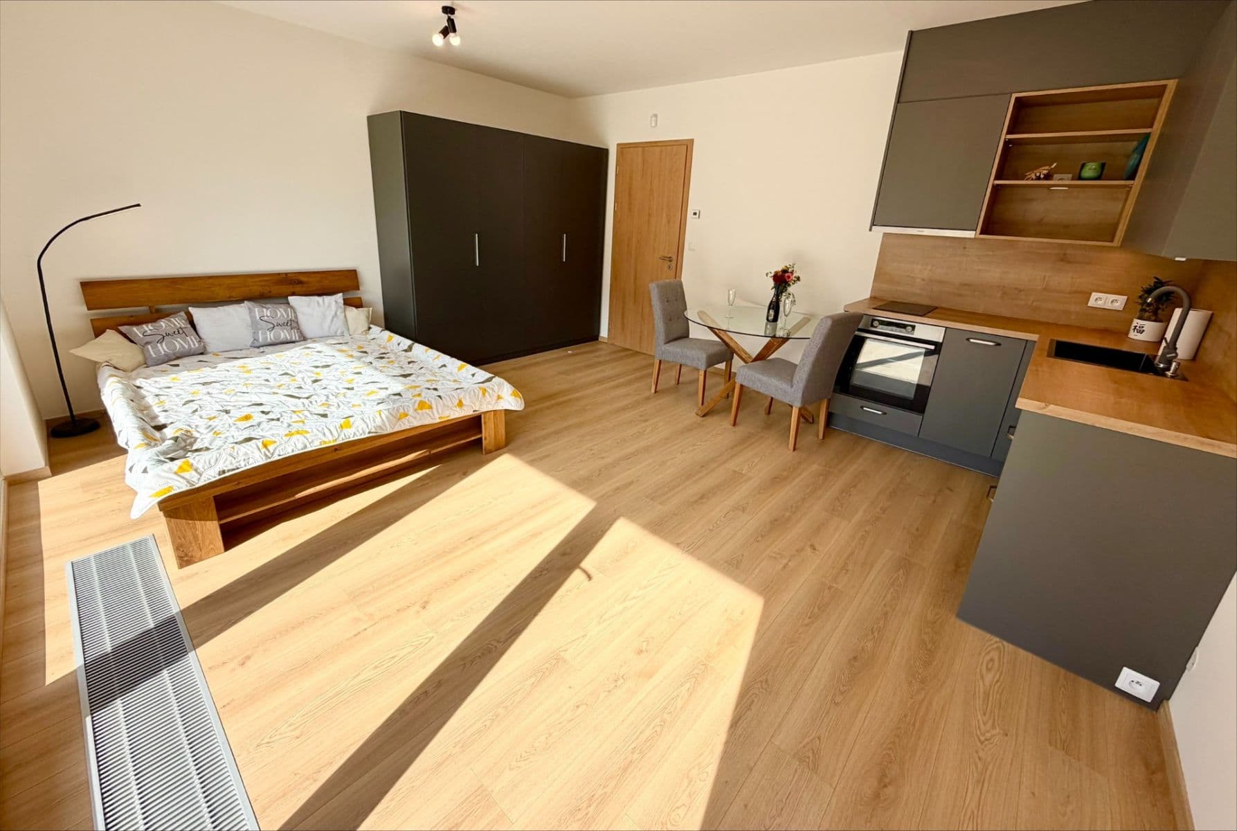 Studio flat to rent, 35 m², Mecháčková, Prague, Prague Studio flat to rent, 35 m², Mecháčková, Prague, Prague