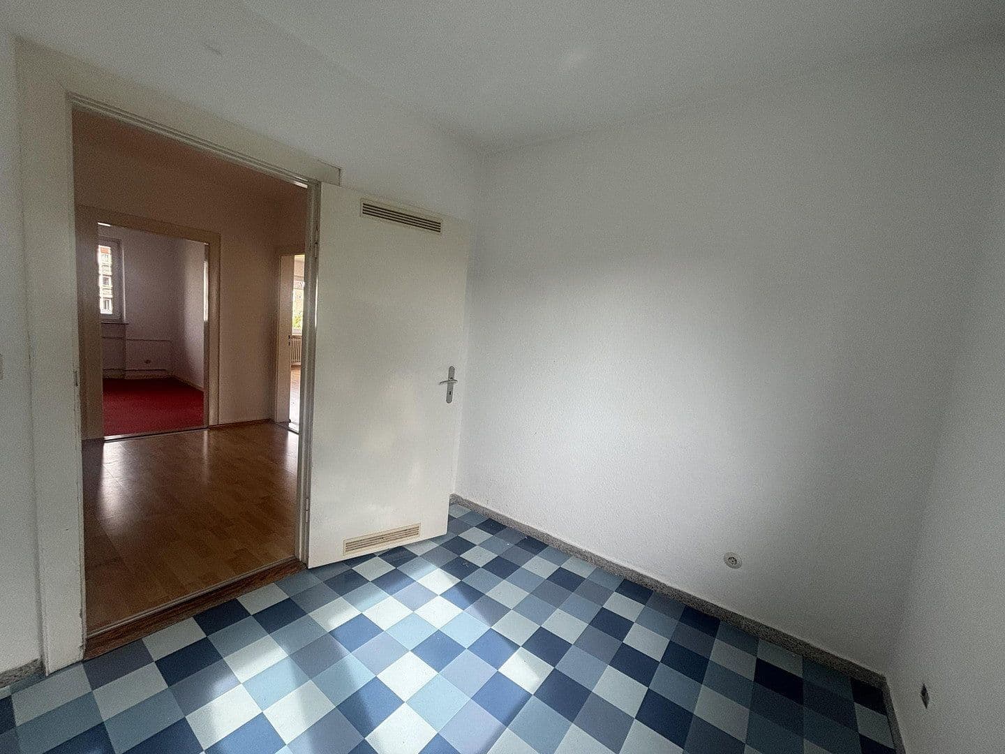2 bedroom with open-plan kitchen flat to rent, 90 m², Westring 337, Kiel, Schleswig-Holstein 2 bedroom with open-plan kitchen flat to rent, 90 m², Westring 337, Kiel, Schleswig-Holstein