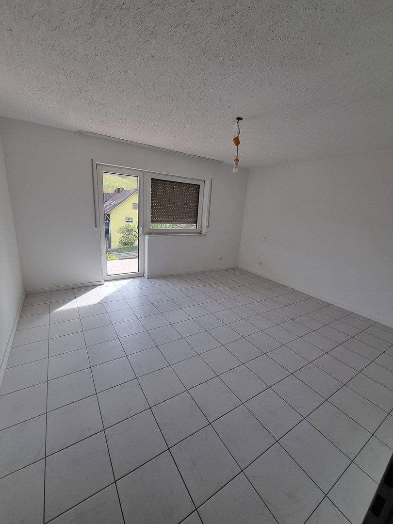 3 bedroom with open-plan kitchen flat to rent, 128 m², Stühlingen, Baden-Württemberg 3 bedroom with open-plan kitchen flat to rent, 128 m², Stühlingen, Baden-Württemberg