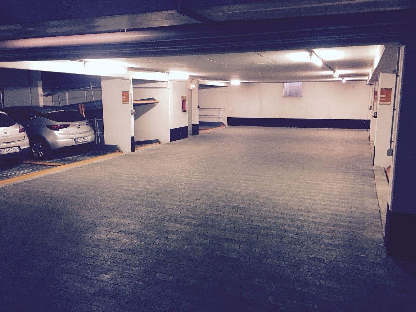 garage for sale, 0 m², Voßlerstraße 1-3, München, Bavaria garage for sale, 0 m², Voßlerstraße 1-3, München, Bavaria