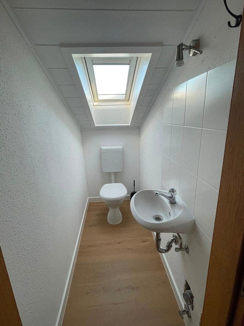 3 bedroom with open-plan kitchen flat to rent, 115 m², Brühl, Baden-Württemberg 3 bedroom with open-plan kitchen flat to rent, 115 m², Brühl, Baden-Württemberg