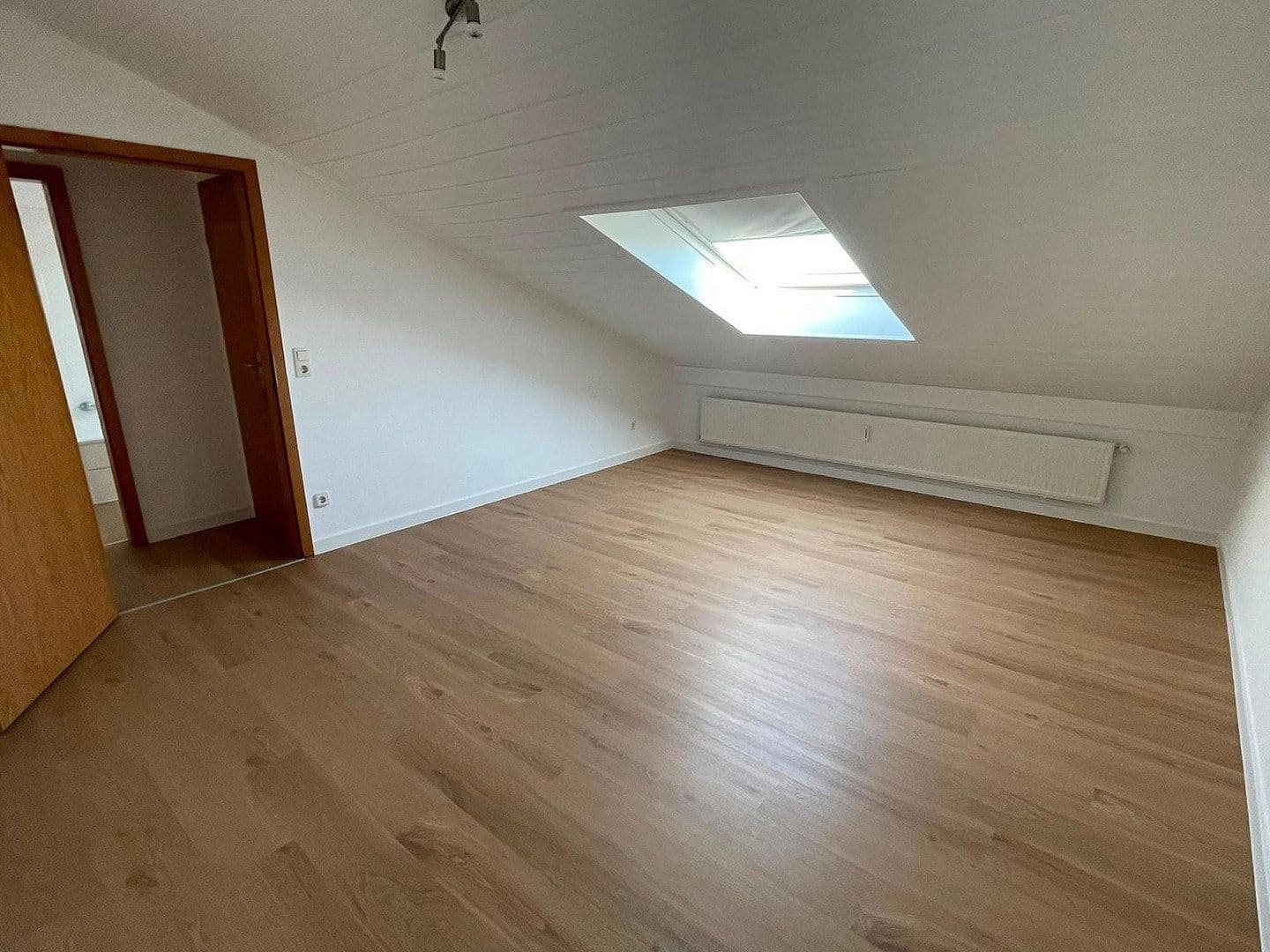 3 bedroom with open-plan kitchen flat to rent, 115 m², Brühl, Baden-Württemberg 3 bedroom with open-plan kitchen flat to rent, 115 m², Brühl, Baden-Württemberg