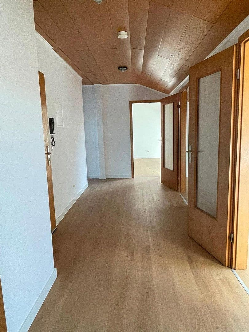 3 bedroom with open-plan kitchen flat to rent, 115 m², Brühl, Baden-Württemberg 3 bedroom with open-plan kitchen flat to rent, 115 m², Brühl, Baden-Württemberg