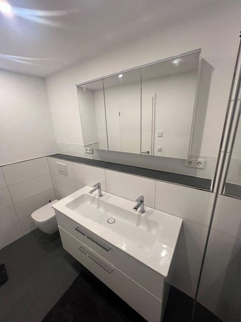 1 bedroom with open-plan kitchen flat to rent, 75 m², Weyerstraße 45, Solingen, North Rhine-Westphalia 1 bedroom with open-plan kitchen flat to rent, 75 m², Weyerstraße 45, Solingen, North Rhine-Westphalia