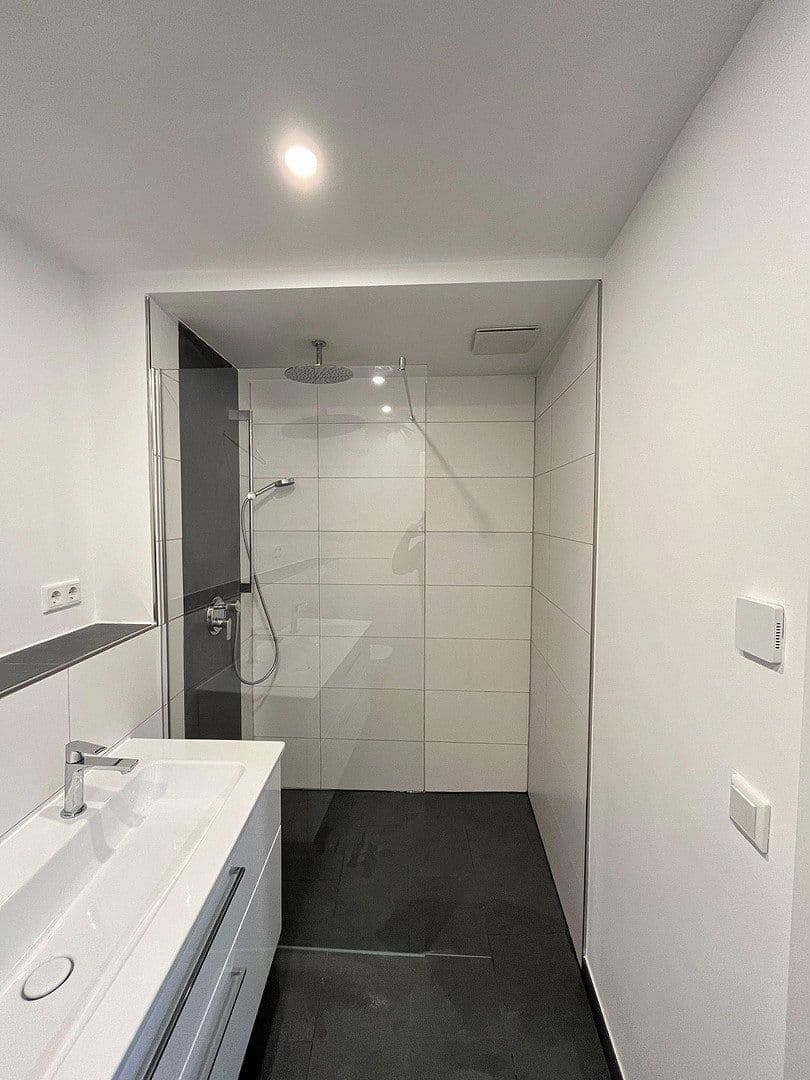 1 bedroom with open-plan kitchen flat to rent, 75 m², Weyerstraße 45, Solingen, North Rhine-Westphalia 1 bedroom with open-plan kitchen flat to rent, 75 m², Weyerstraße 45, Solingen, North Rhine-Westphalia