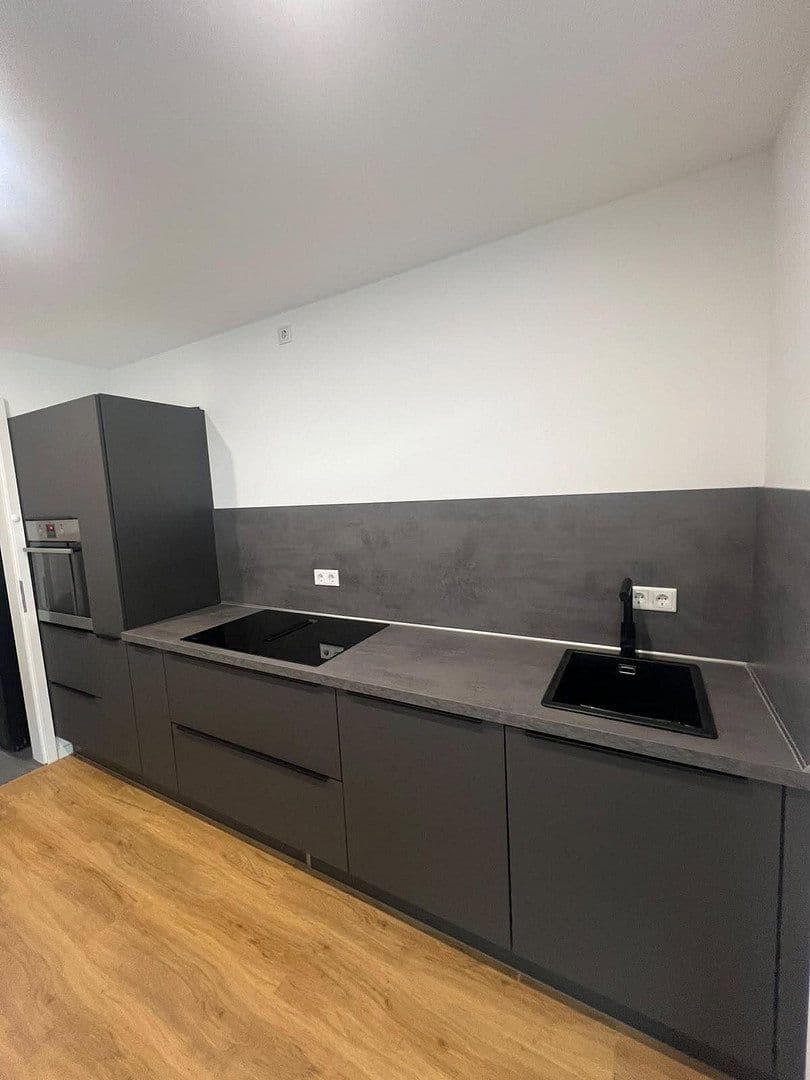 1 bedroom with open-plan kitchen flat to rent, 75 m², Weyerstraße 45, Solingen, North Rhine-Westphalia 1 bedroom with open-plan kitchen flat to rent, 75 m², Weyerstraße 45, Solingen, North Rhine-Westphalia