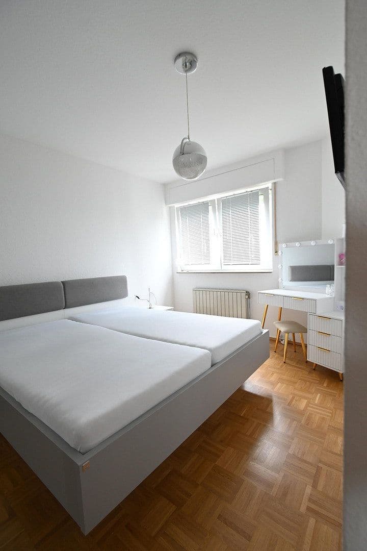 3 bedroom flat to rent, 110 m², Frankfurter Str.214, Köln, North Rhine-Westphalia 3 bedroom flat to rent, 110 m², Frankfurter Str.214, Köln, North Rhine-Westphalia