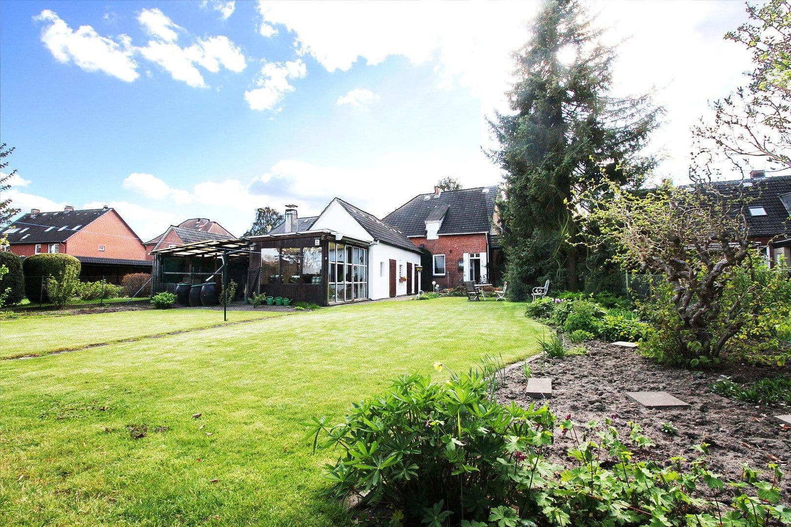 house for sale, 136 m², Teichstraße 7, Wentorf bei Hamburg, Schleswig-Holstein house for sale, 136 m², Teichstraße 7, Wentorf bei Hamburg, Schleswig-Holstein