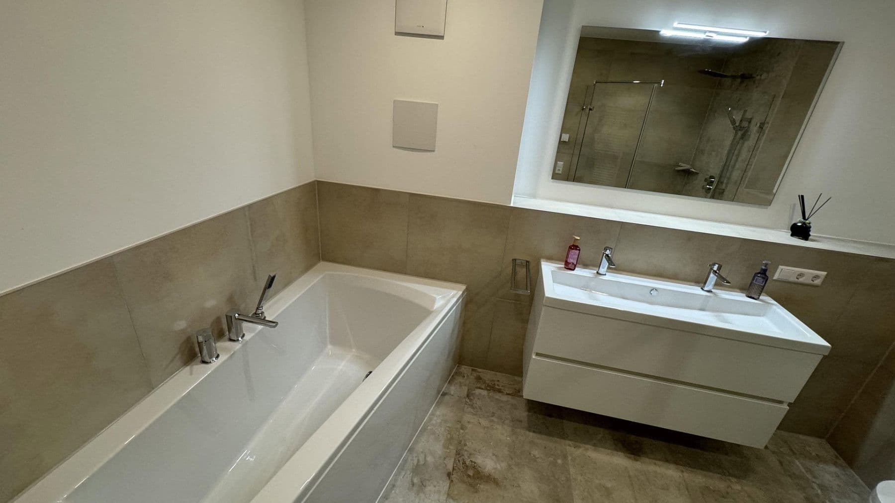 3 bedroom with open-plan kitchen flat to rent, 145 m², Unterer Welzberg 30, Calw, Baden-Württemberg 3 bedroom with open-plan kitchen flat to rent, 145 m², Unterer Welzberg 30, Calw, Baden-Württemberg