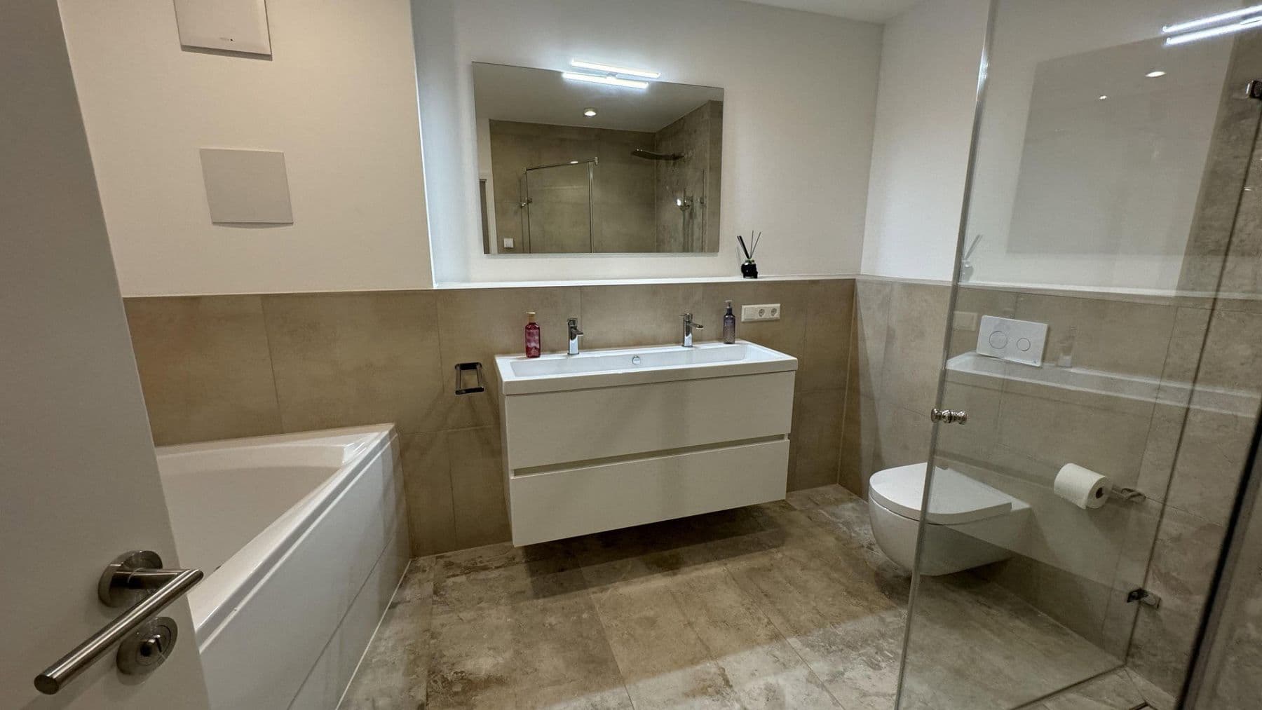 3 bedroom with open-plan kitchen flat to rent, 145 m², Unterer Welzberg 30, Calw, Baden-Württemberg 3 bedroom with open-plan kitchen flat to rent, 145 m², Unterer Welzberg 30, Calw, Baden-Württemberg