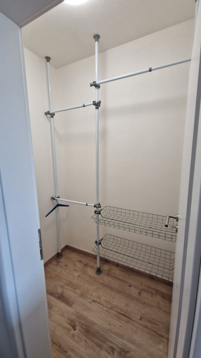 Studio flat to rent, 30 m², Pod Lysinami, Prague, Prague Studio flat to rent, 30 m², Pod Lysinami, Prague, Prague