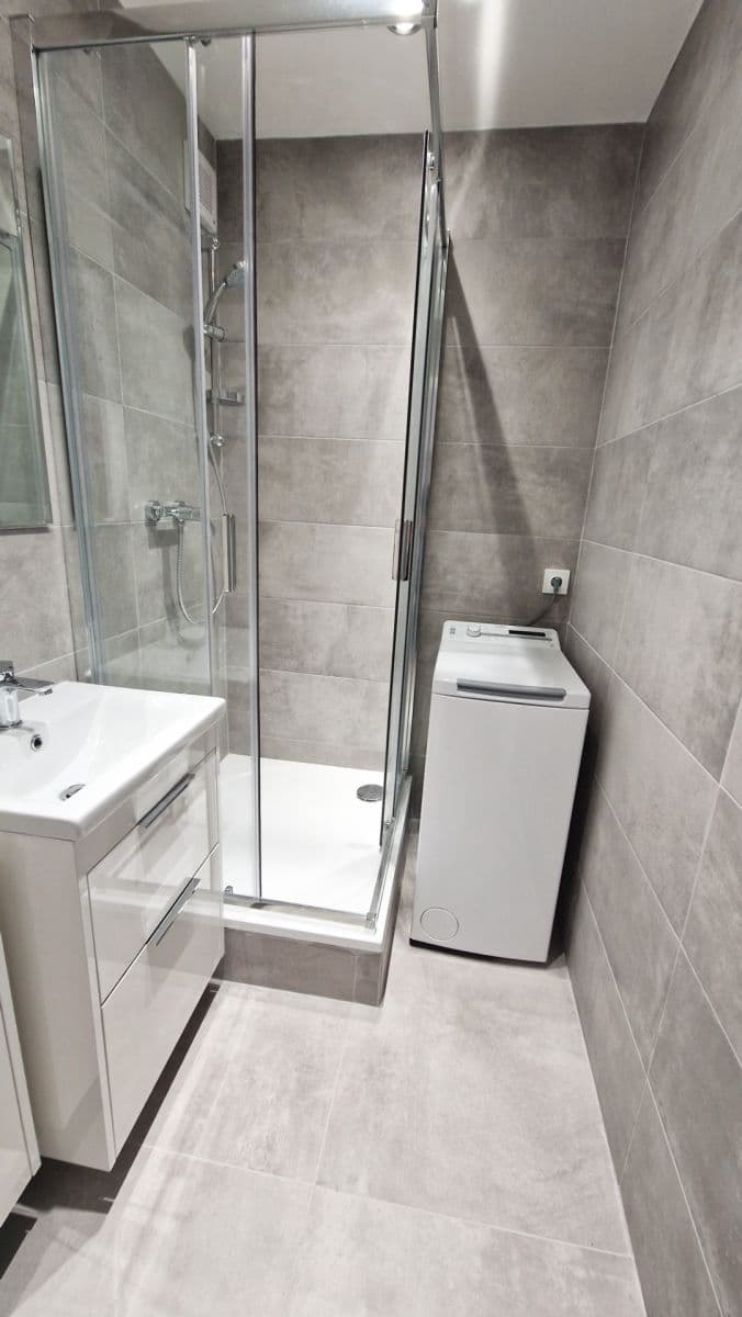 Studio flat to rent, 30 m², Pod Lysinami, Prague, Prague Studio flat to rent, 30 m², Pod Lysinami, Prague, Prague