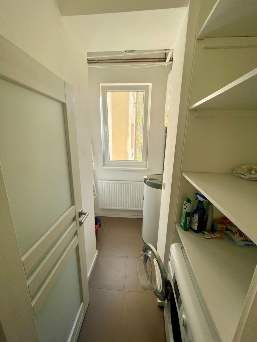 1 bedroom with open-plan kitchen flat to rent, 52 m², Hájkova, Prague, Prague 1 bedroom with open-plan kitchen flat to rent, 52 m², Hájkova, Prague, Prague
