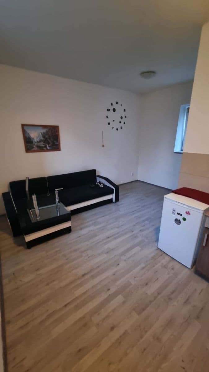 Studio flat to rent, 24 m², Černokostelecká, Říčany, Středočeský Region Studio flat to rent, 24 m², Černokostelecká, Říčany, Středočeský Region