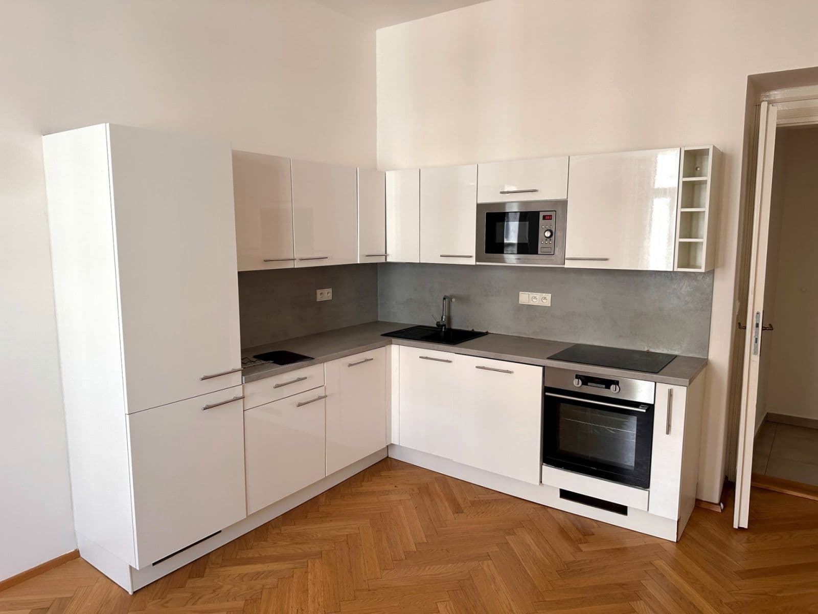 1 bedroom with open-plan kitchen flat to rent, 50 m², Kotevní, Prague, Prague 1 bedroom with open-plan kitchen flat to rent, 50 m², Kotevní, Prague, Prague