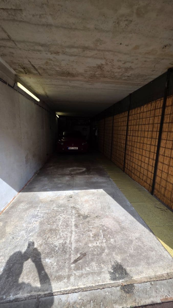 garage to rent, 16 m², Bohuslava Martinů, Prague, Prague garage to rent, 16 m², Bohuslava Martinů, Prague, Prague