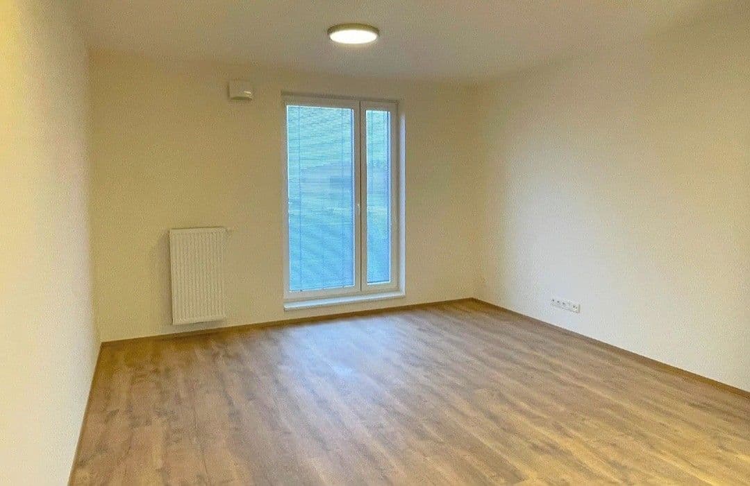 Studio flat to rent, 43 m², Augustina Lukeše, Brandýs nad Labem-Stará Boleslav, Středočeský Region Studio flat to rent, 43 m², Augustina Lukeše, Brandýs nad Labem-Stará Boleslav, Středočeský Region