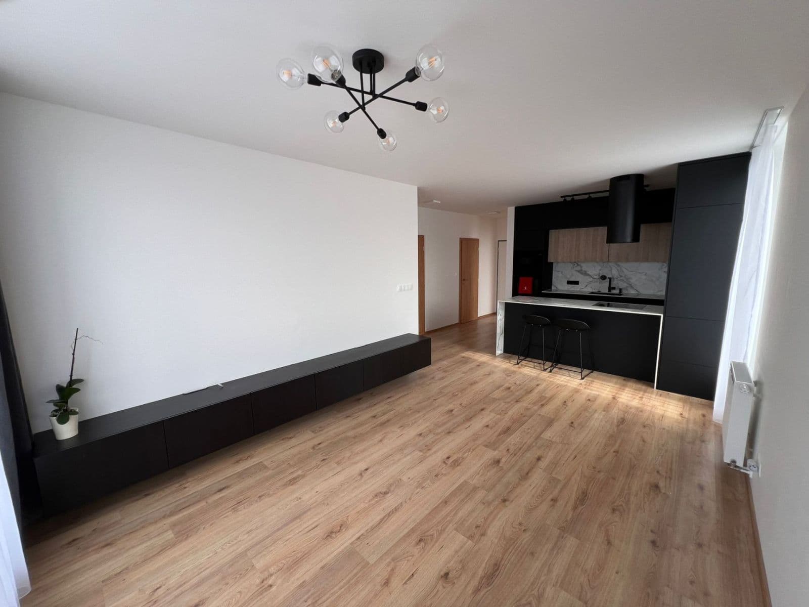 2 bedroom with open-plan kitchen flat to rent, 64 m², Velvarská, Horoměřice, Středočeský Region 2 bedroom with open-plan kitchen flat to rent, 64 m², Velvarská, Horoměřice, Středočeský Region