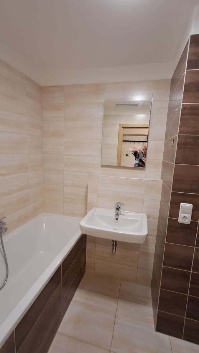 Studio flat to rent, 36 m², Ke Kříži, Prague, Prague Studio flat to rent, 36 m², Ke Kříži, Prague, Prague