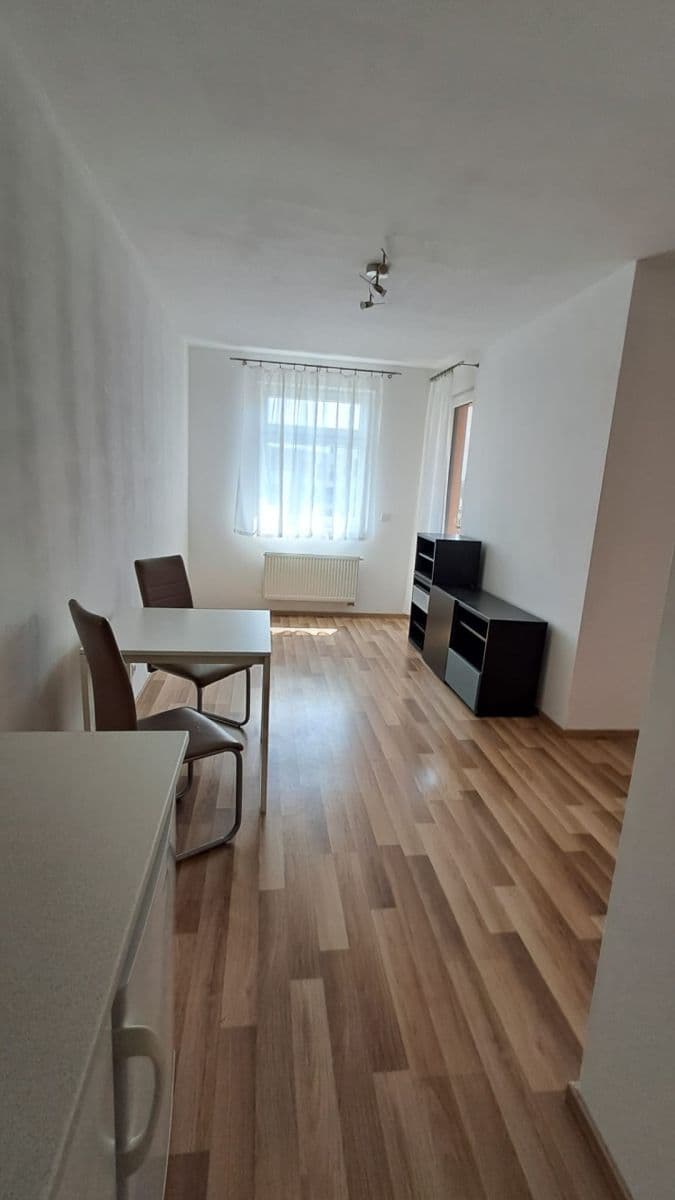 Studio flat to rent, 36 m², Ke Kříži, Prague, Prague Studio flat to rent, 36 m², Ke Kříži, Prague, Prague
