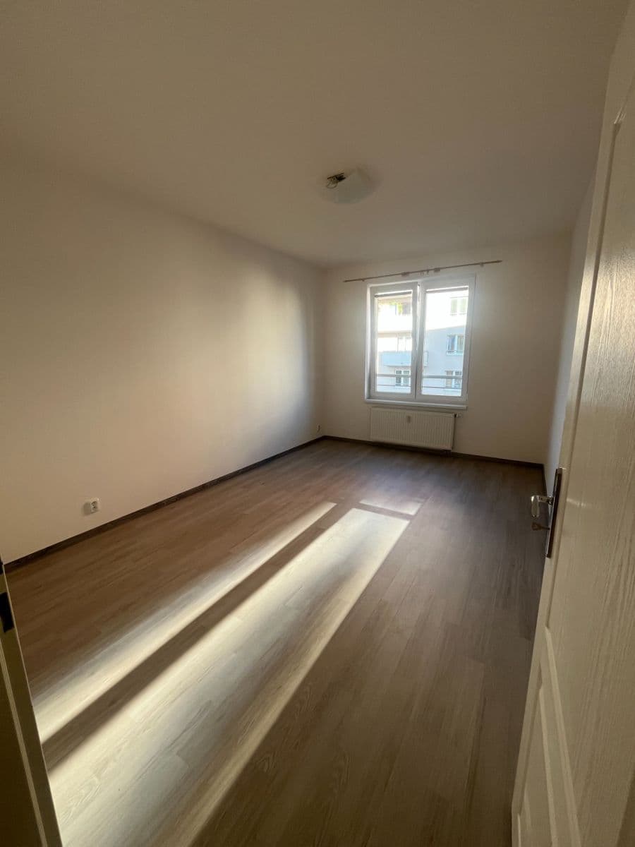 1 bedroom with open-plan kitchen flat to rent, 52 m², Velenovského, Prague, Prague 1 bedroom with open-plan kitchen flat to rent, 52 m², Velenovského, Prague, Prague