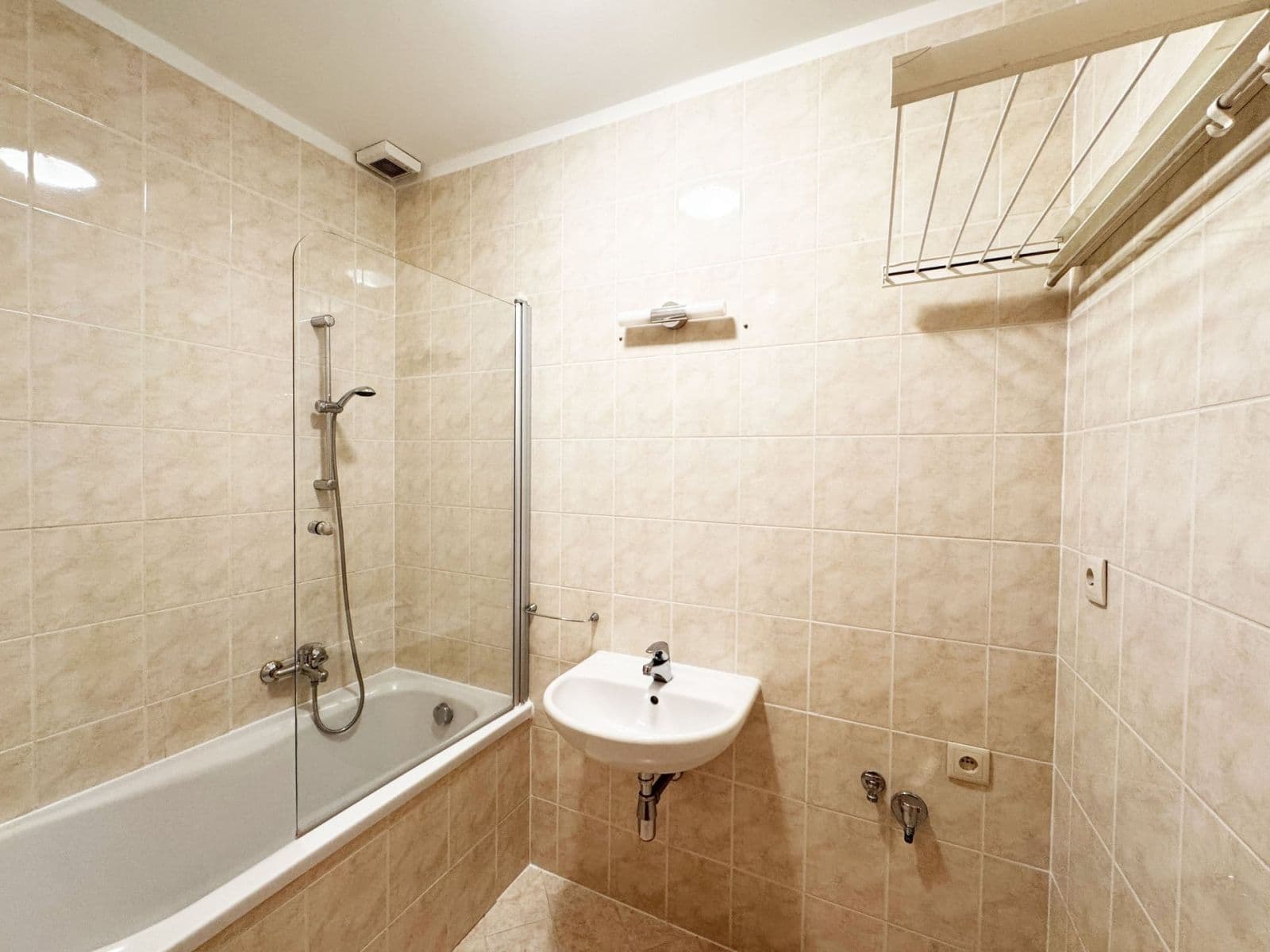 2 bedroom with open-plan kitchen flat to rent, 80 m², Libušská, Prague, Prague 2 bedroom with open-plan kitchen flat to rent, 80 m², Libušská, Prague, Prague