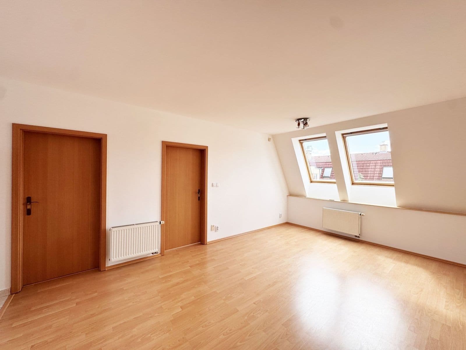2 bedroom with open-plan kitchen flat to rent, 80 m², Libušská, Prague, Prague 2 bedroom with open-plan kitchen flat to rent, 80 m², Libušská, Prague, Prague