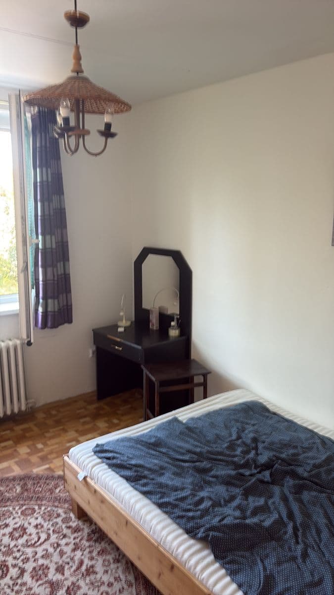 3 bedroom with open-plan kitchen flat to rent, 88 m², Pod Višňovkou, Prague, Prague 3 bedroom with open-plan kitchen flat to rent, 88 m², Pod Višňovkou, Prague, Prague