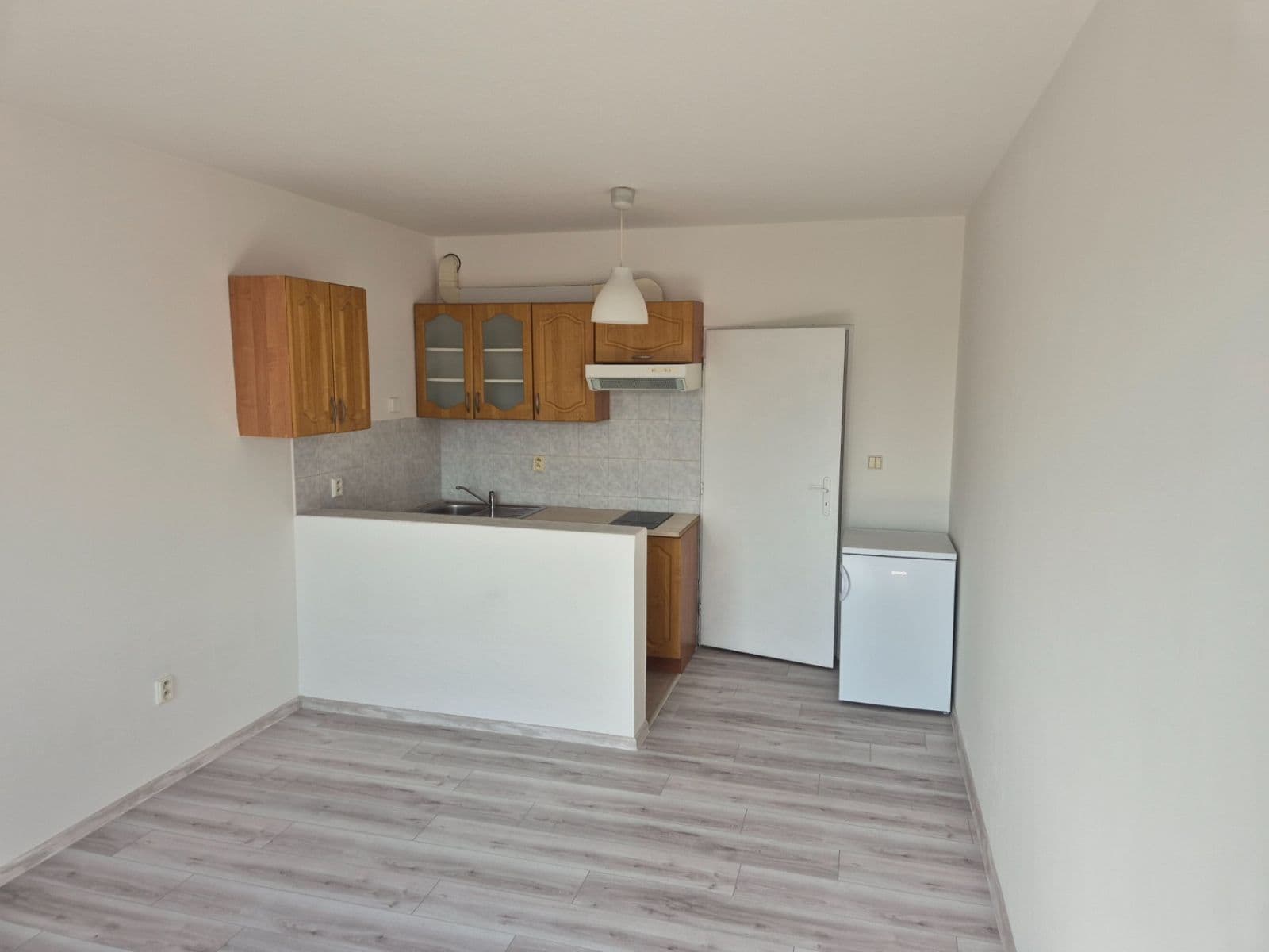 Studio flat to rent, 26 m², Štúrova, Prague, Prague Studio flat to rent, 26 m², Štúrova, Prague, Prague