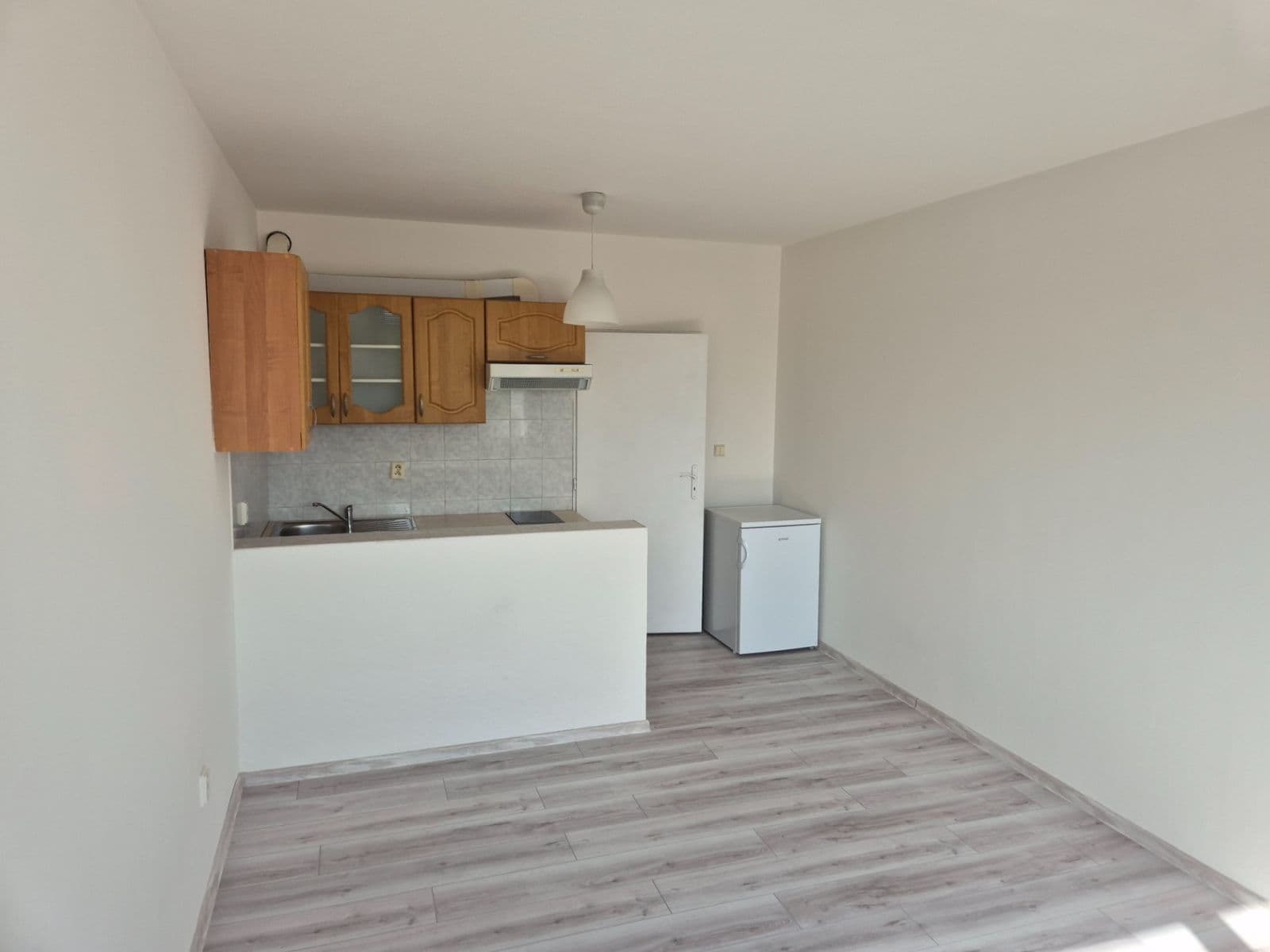 Studio flat to rent, 26 m², Štúrova, Prague, Prague Studio flat to rent, 26 m², Štúrova, Prague, Prague