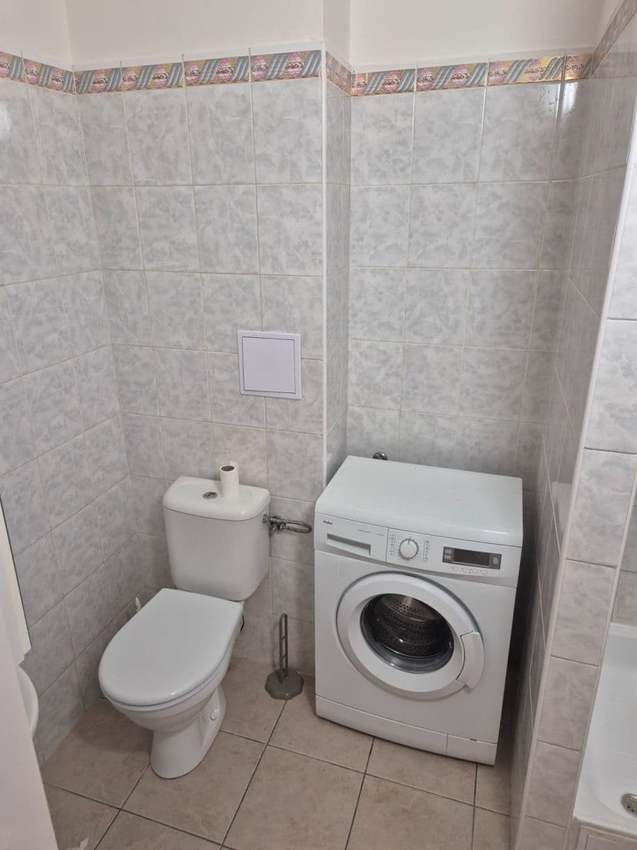 Studio flat to rent, 26 m², Štúrova, Prague, Prague Studio flat to rent, 26 m², Štúrova, Prague, Prague