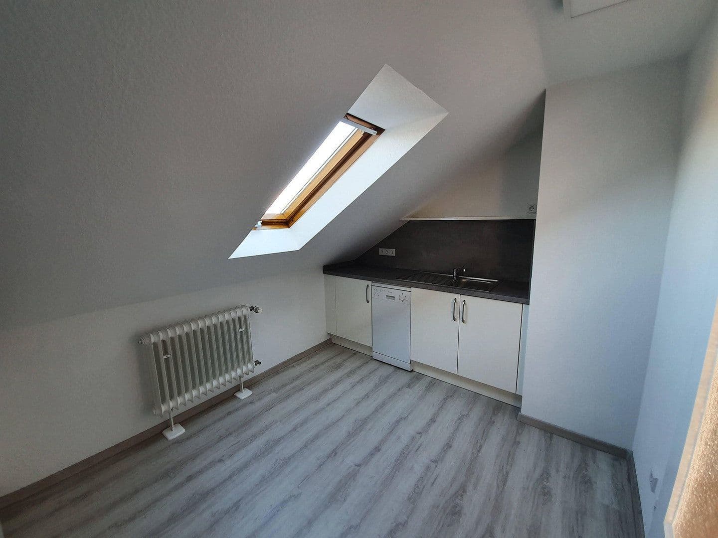 3 bedroom flat to rent, 90 m², Großenseebach, Bavaria 3 bedroom flat to rent, 90 m², Großenseebach, Bavaria