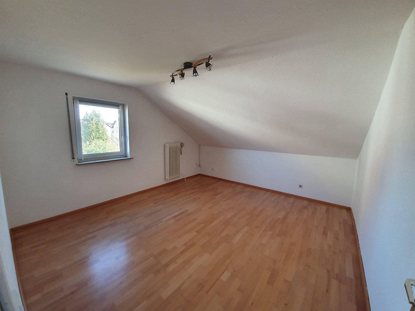 3 bedroom flat to rent, 90 m², Großenseebach, Bavaria 3 bedroom flat to rent, 90 m², Großenseebach, Bavaria