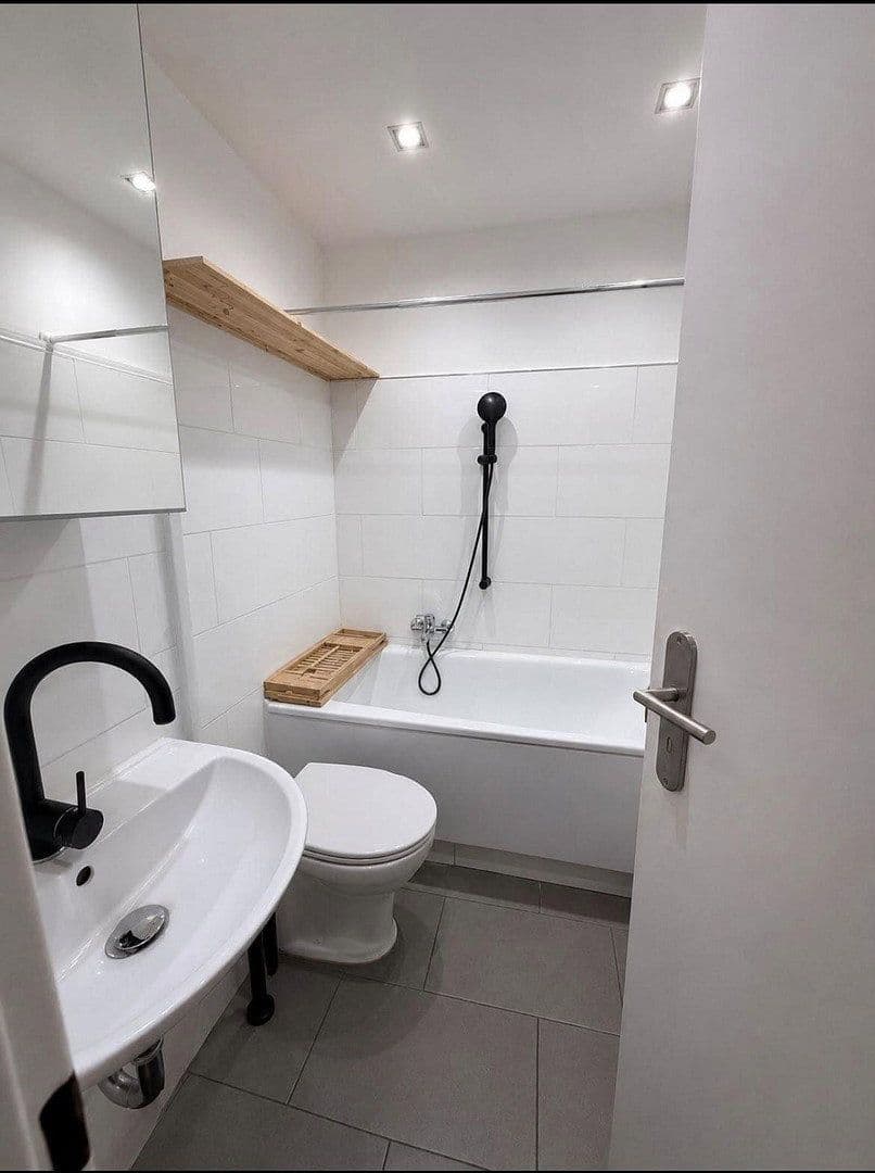 Studio flat for sale, 45 m², Halbergstraße 39, Ludwigshafen am Rhein, Rhineland-Palatinate Studio flat for sale, 45 m², Halbergstraße 39, Ludwigshafen am Rhein, Rhineland-Palatinate