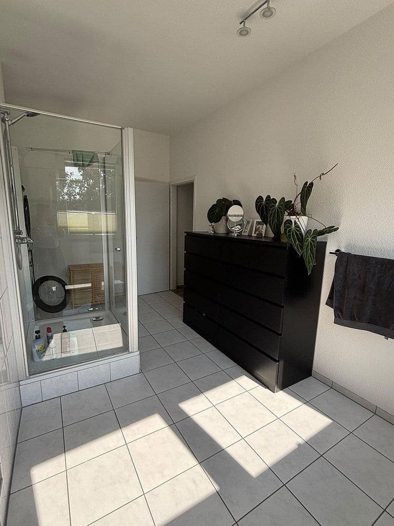 3 bedroom flat to rent, 130 m², Niedenstraße 13, Hilden, North Rhine-Westphalia 3 bedroom flat to rent, 130 m², Niedenstraße 13, Hilden, North Rhine-Westphalia