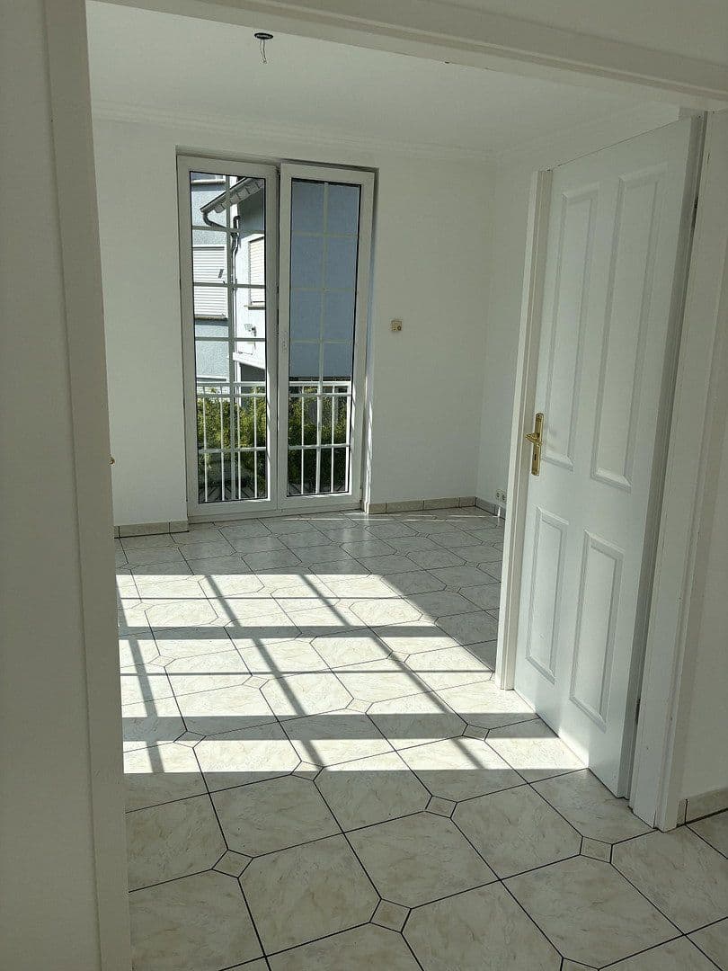 3 bedroom flat to rent, 110 m², Frankfurt am Main, Hesse 3 bedroom flat to rent, 110 m², Frankfurt am Main, Hesse