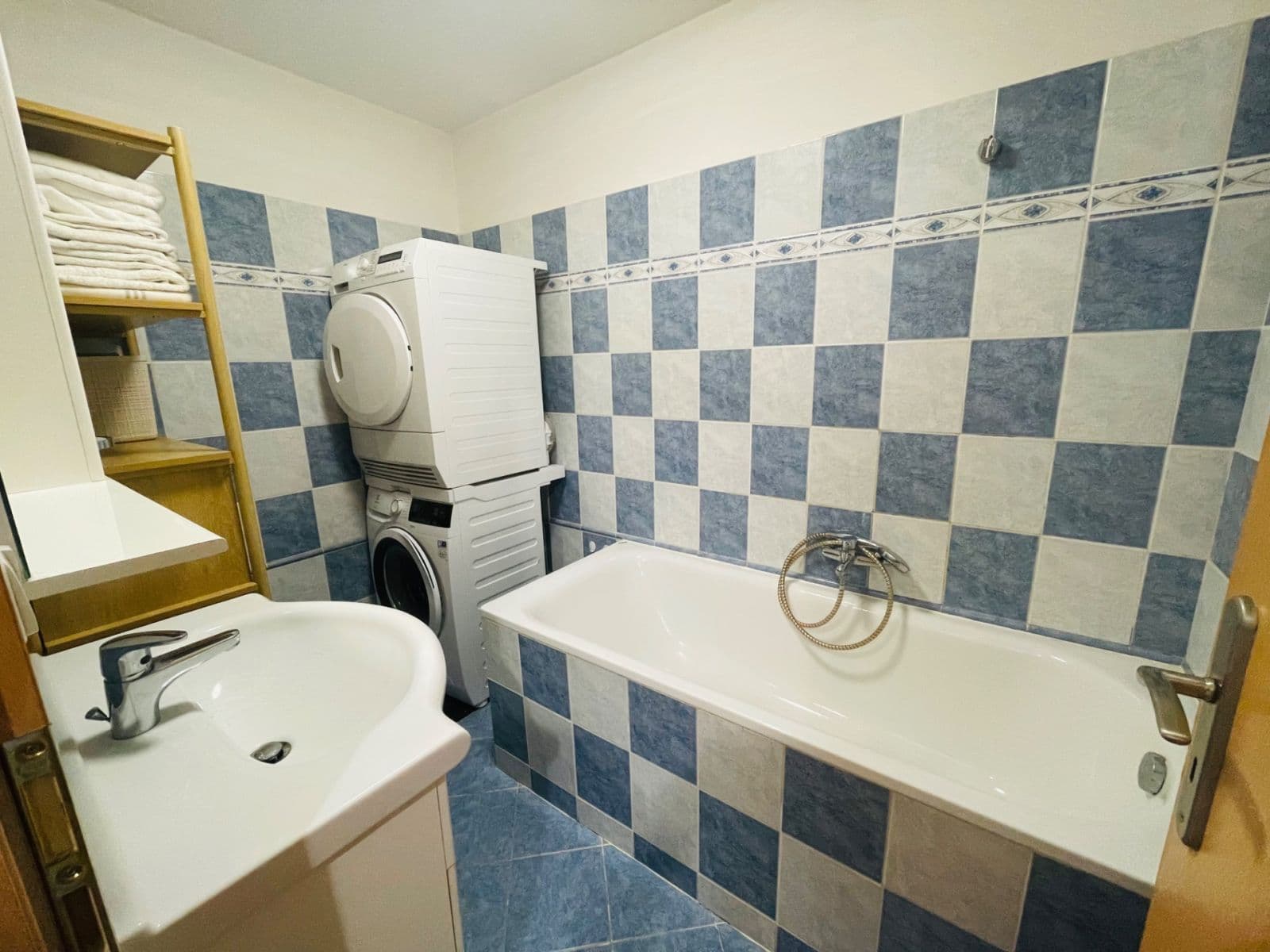 1 bedroom with open-plan kitchen flat for sale, 60 m², Nad Jihlávkou, Jihlava, Vysočina Region 1 bedroom with open-plan kitchen flat for sale, 60 m², Nad Jihlávkou, Jihlava, Vysočina Region