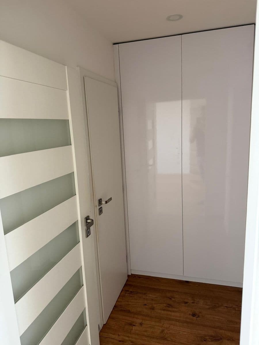 Studio flat to rent, 36 m², Bělehradská, Pardubice, Pardubický Region Studio flat to rent, 36 m², Bělehradská, Pardubice, Pardubický Region