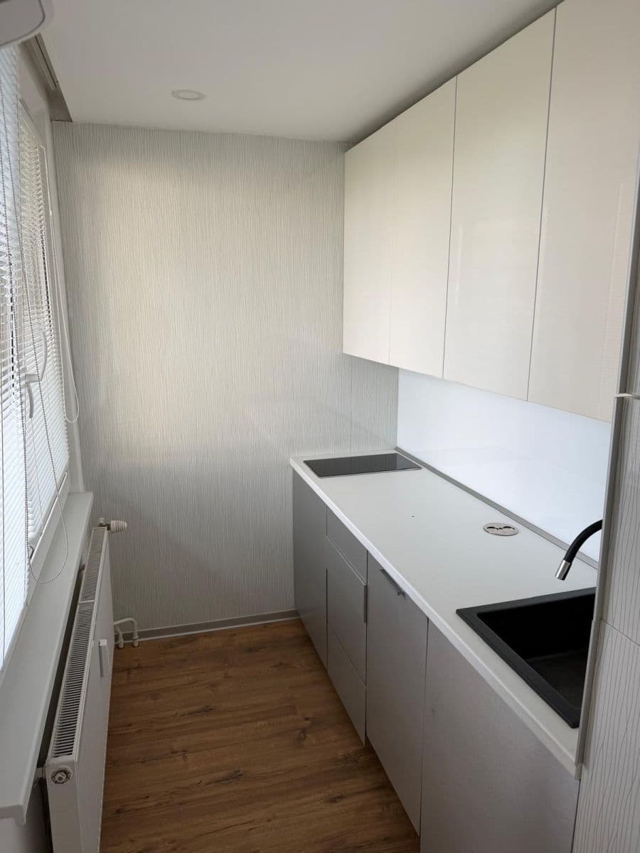 Studio flat to rent, 36 m², Bělehradská, Pardubice, Pardubický Region Studio flat to rent, 36 m², Bělehradská, Pardubice, Pardubický Region