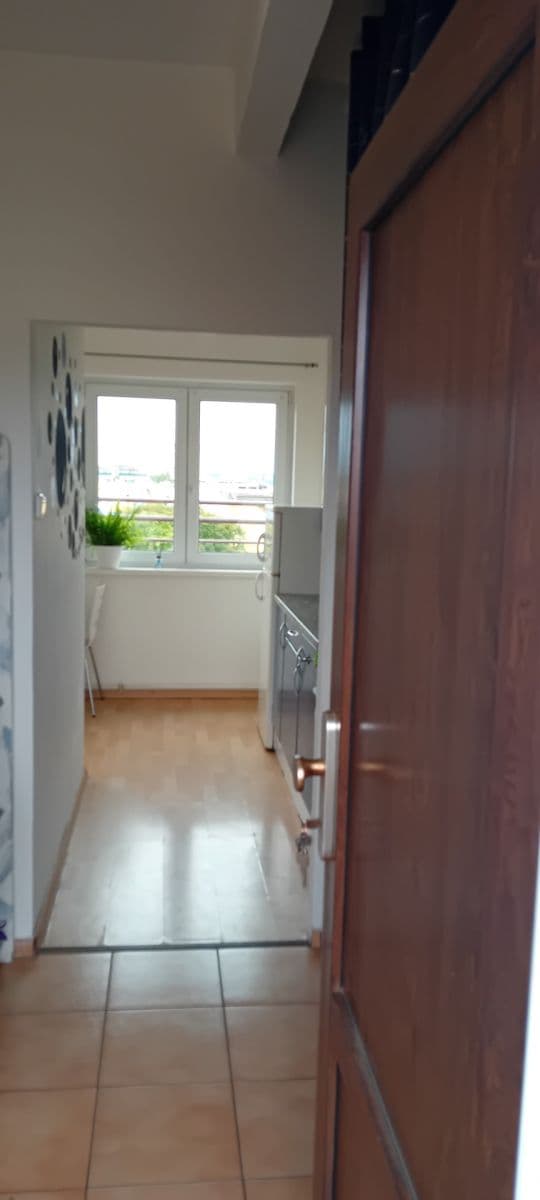 Studio flat to rent, 30 m², Obětí 6. května, Prague, Prague Studio flat to rent, 30 m², Obětí 6. května, Prague, Prague