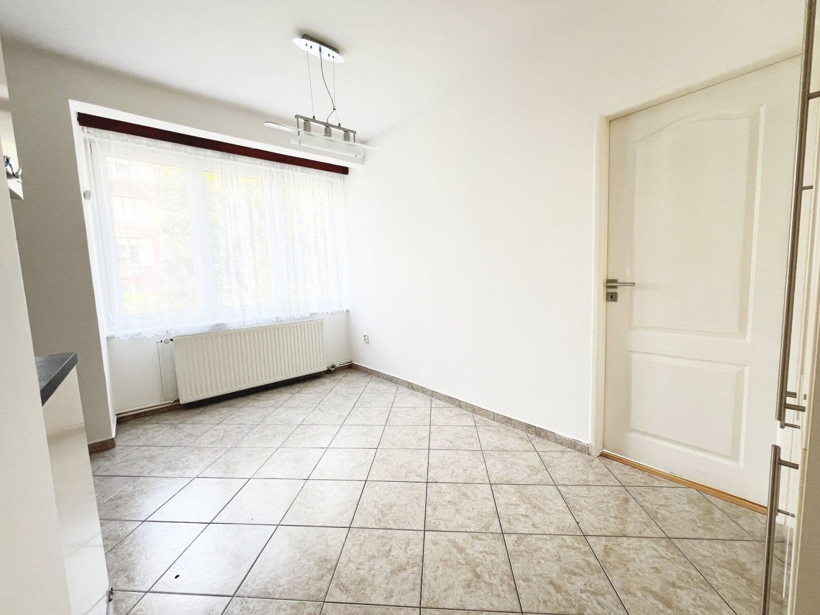 3 bedroom flat to rent, 72 m², Na Šutce, Prague, Prague 3 bedroom flat to rent, 72 m², Na Šutce, Prague, Prague