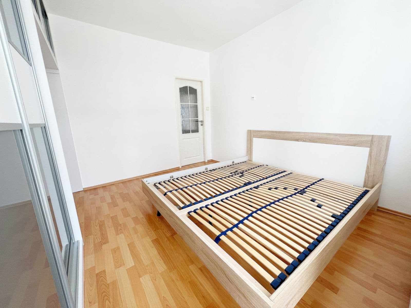 3 bedroom flat to rent, 72 m², Na Šutce, Prague, Prague 3 bedroom flat to rent, 72 m², Na Šutce, Prague, Prague