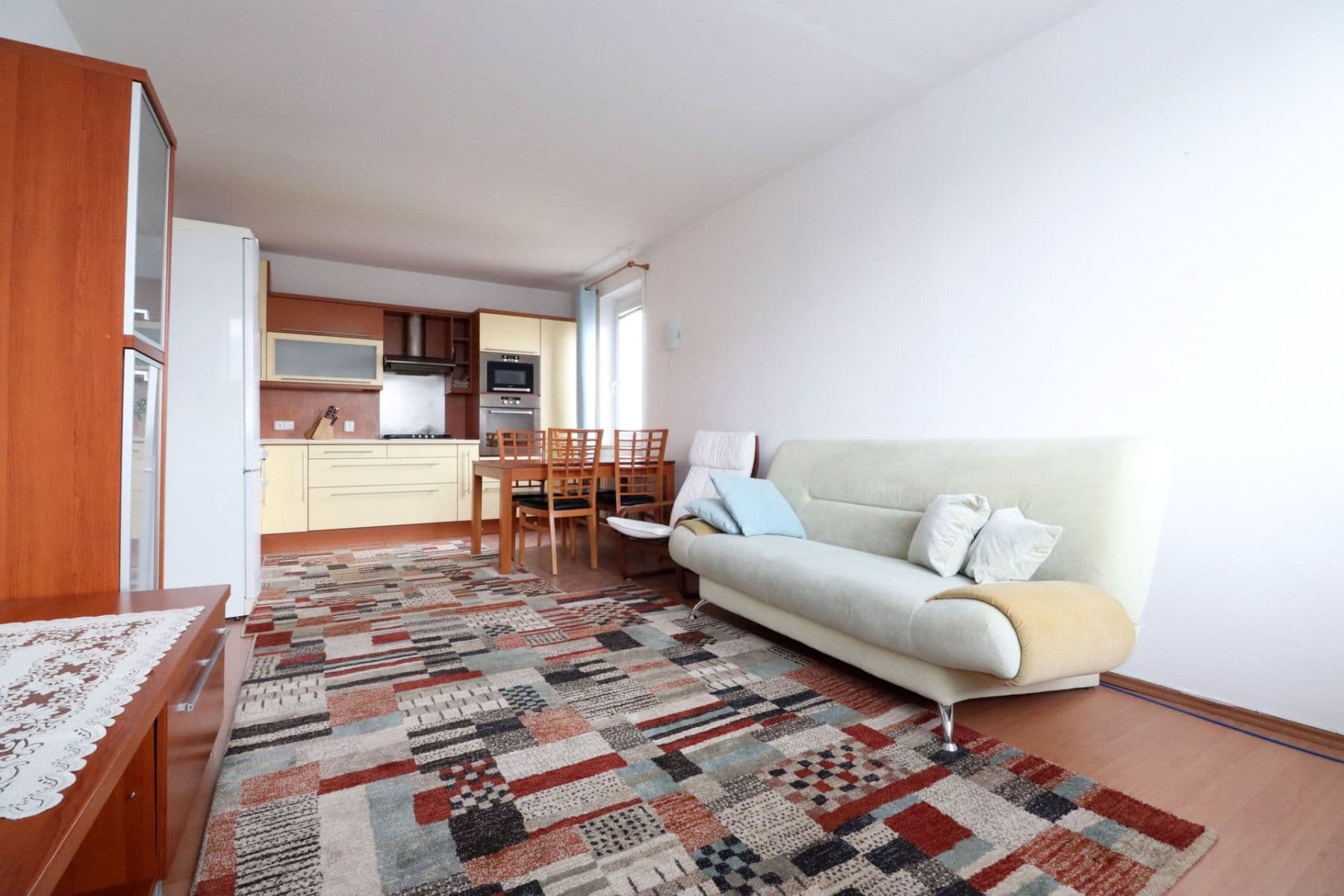 2 bedroom with open-plan kitchen flat to rent, 65 m², Vazovova, Prague, Prague 2 bedroom with open-plan kitchen flat to rent, 65 m², Vazovova, Prague, Prague