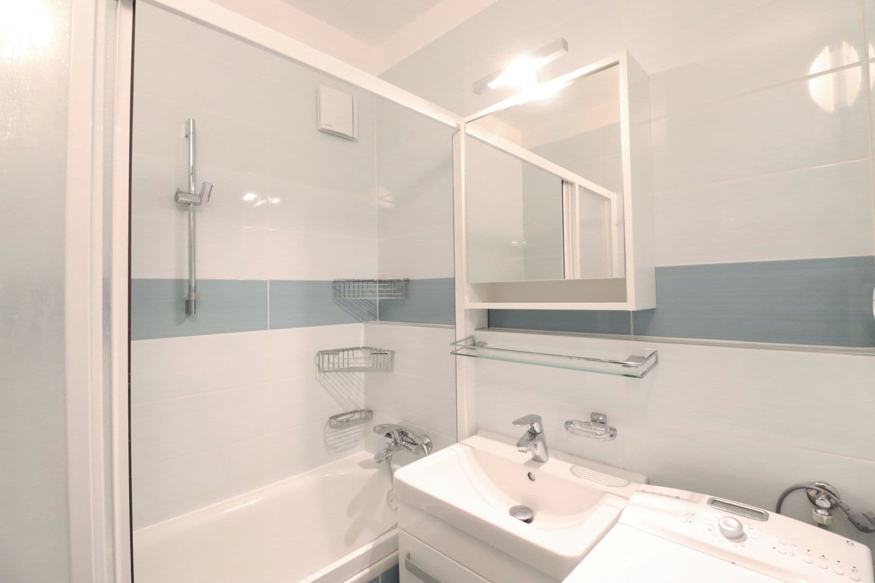 2 bedroom with open-plan kitchen flat to rent, 65 m², Vazovova, Prague, Prague 2 bedroom with open-plan kitchen flat to rent, 65 m², Vazovova, Prague, Prague