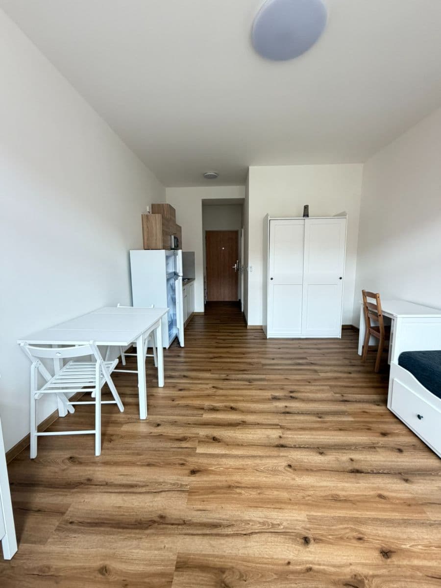 Studio flat to rent, 24 m², Písecká, Prague, Prague Studio flat to rent, 24 m², Písecká, Prague, Prague