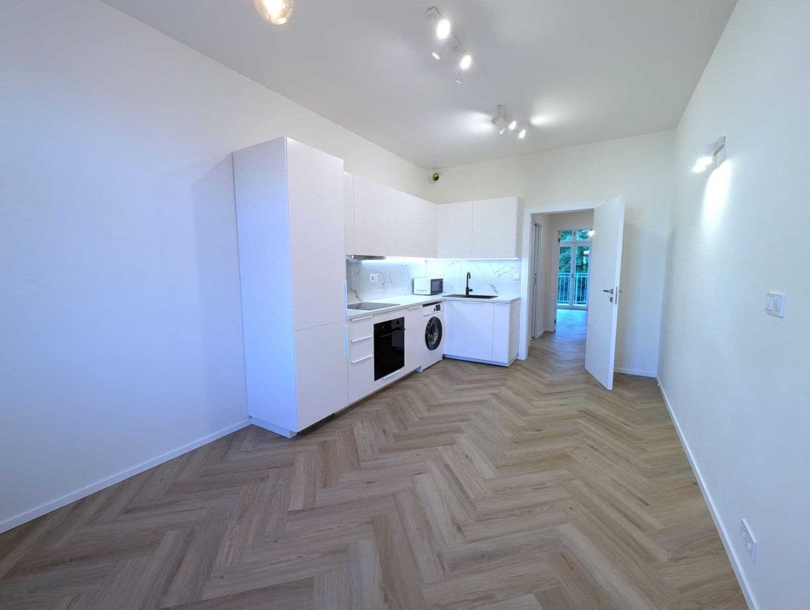 1 bedroom with open-plan kitchen flat to rent, 51 m², Bořivojova, Prague, Prague 1 bedroom with open-plan kitchen flat to rent, 51 m², Bořivojova, Prague, Prague