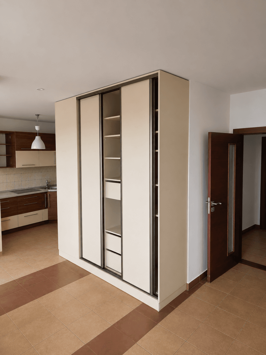 3 bedroom with open-plan kitchen flat to rent, 109 m², Pod Lipami, Prague, Prague 3 bedroom with open-plan kitchen flat to rent, 109 m², Pod Lipami, Prague, Prague